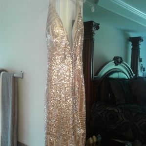 BEAUTIFUL  sequins dress great for New Year's Eve
